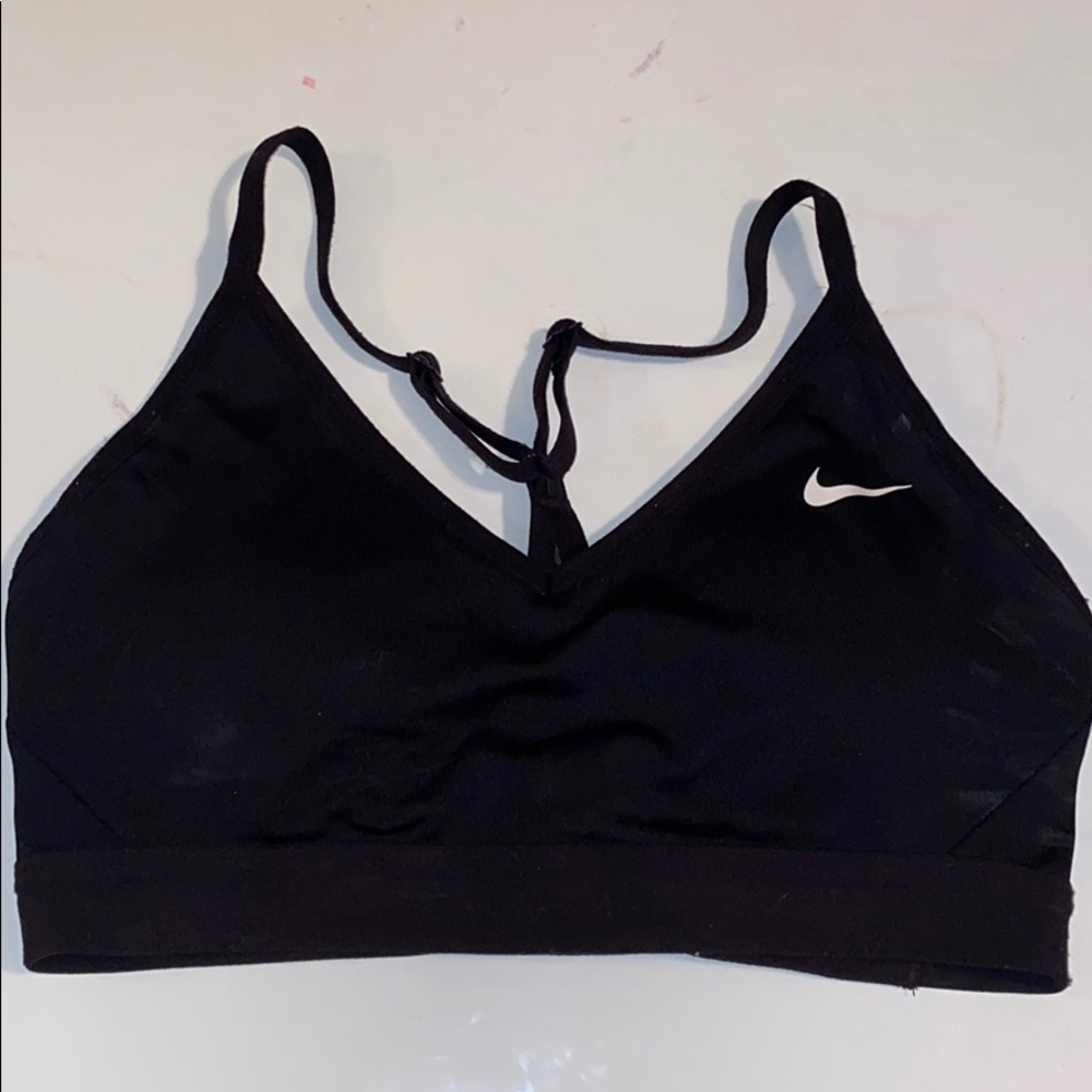 Black nike sports bra